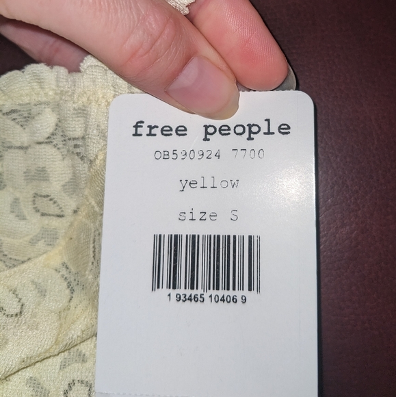 Last chance! NWT! Free People Pastel Yellow Lace Racerback Bralette Size Small - Picture 3 of 11